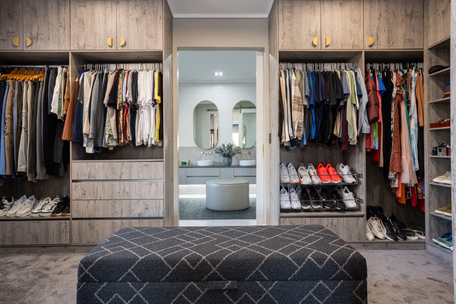 6 Bedroom Property for Sale in Winelands Western Cape